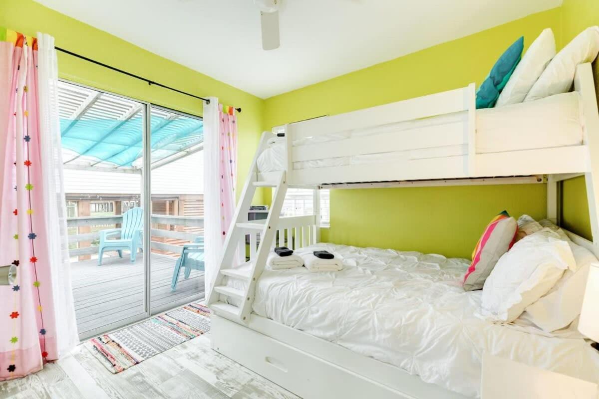 Fun In The Sun! Cozy Beach Pad, Gulf Views And Easy Access To The Sand! Серфсайд-Бич Экстерьер фото